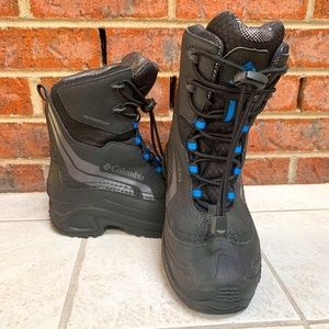 Columbia Youth Unisex Bugaboot Plus IV Omni-Heat Black Hyper Blue Snow Boots 2